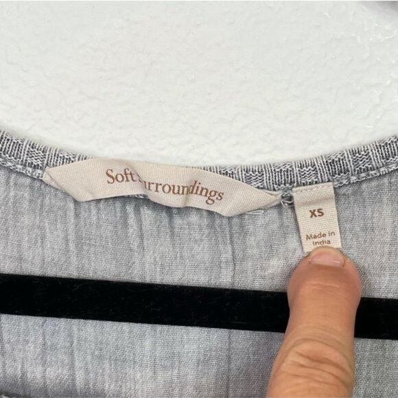 Soft Surroundings XS Gray Waffle Knit Tunic Embroidered Cuffs Button Placket - Picture 8 of 9